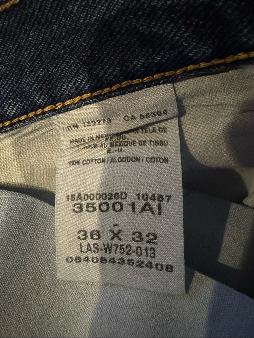 Men’s Wrangler Rugged Wear Medium Blue Straight Leg Jeans Sz 36 x 32 Like New!